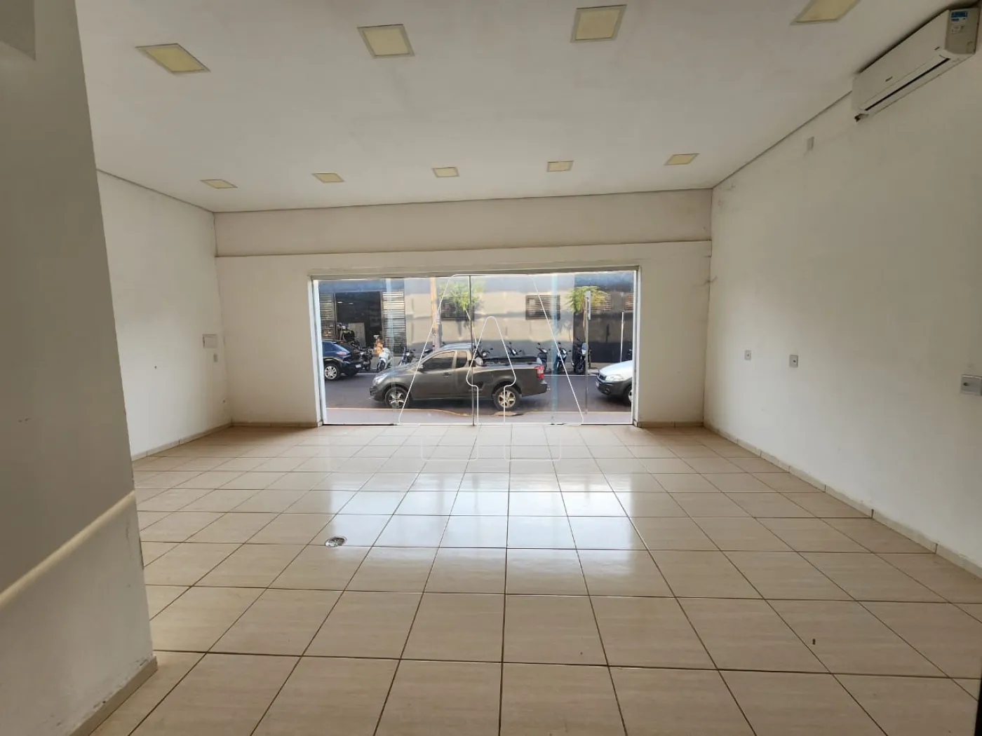 Comprar Comercial / Ponto Comercial em Araçatuba - Foto 2