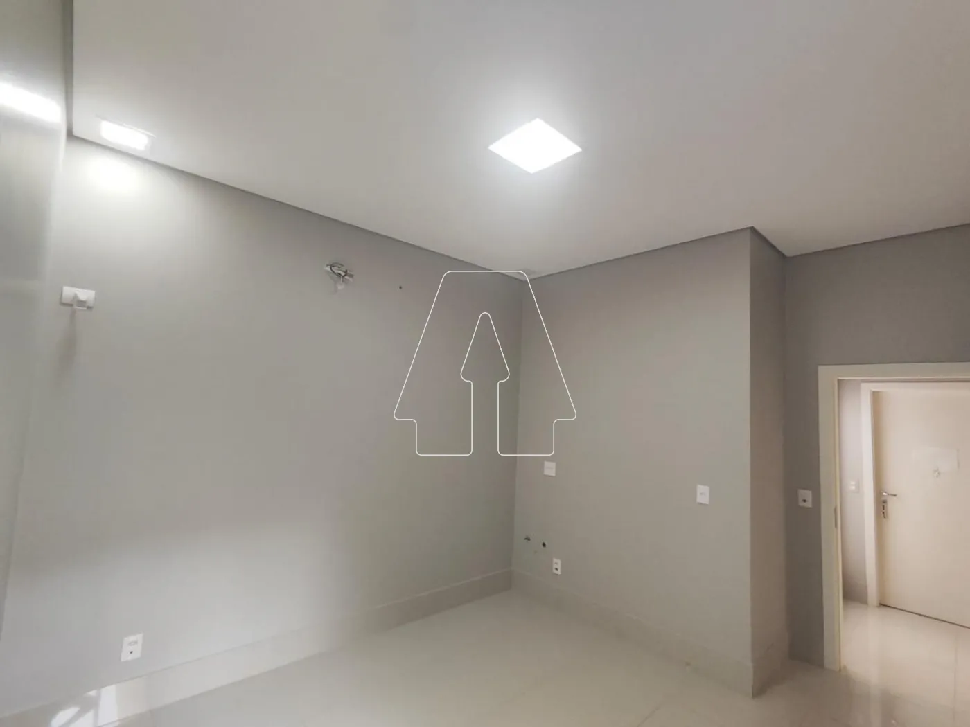 Alugar Comercial / Sala em Araçatuba R$ 2.500,00 - Foto 2