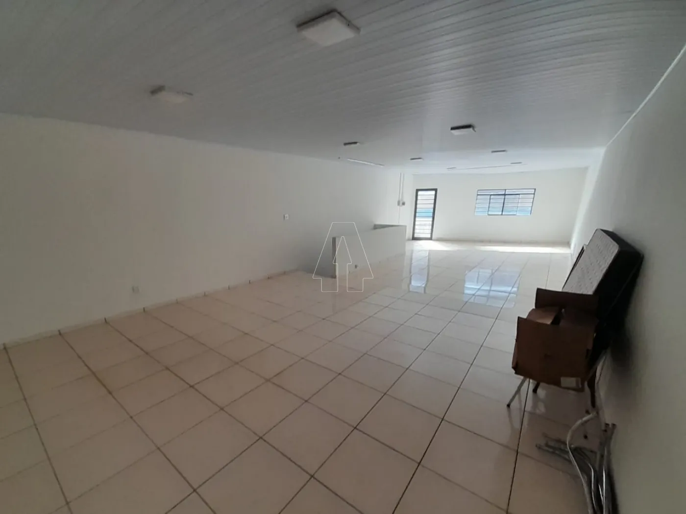 Alugar Comercial / Sala em Araçatuba R$ 1.000,00 - Foto 1