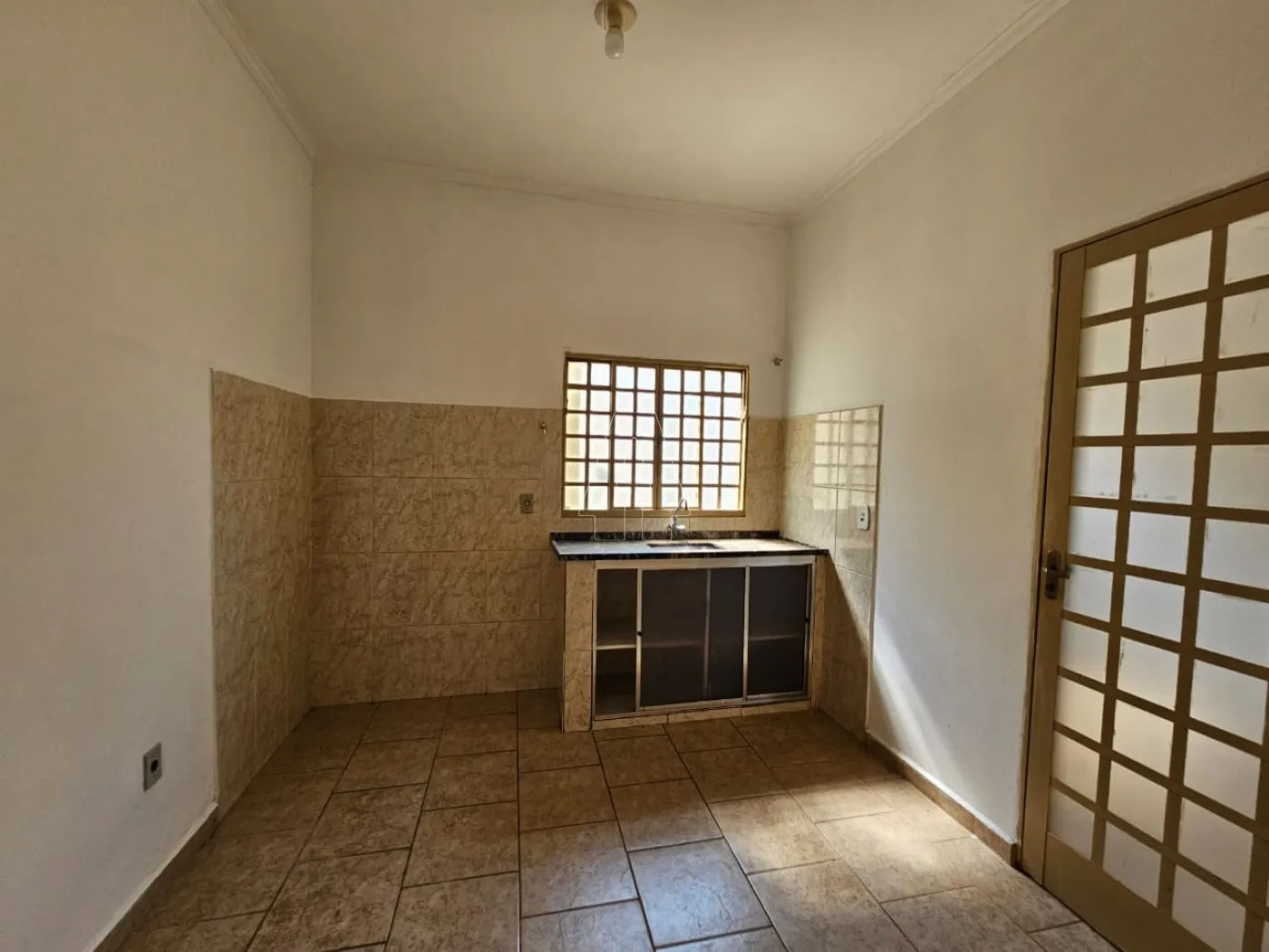 Alugar Casa / Kitnet em Araçatuba R$ 700,00 - Foto 3