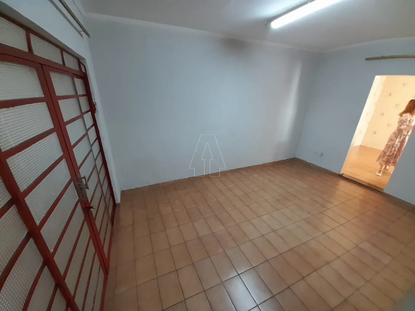 Alugar Comercial / Casa em Araçatuba R$ 1.300,00 - Foto 2