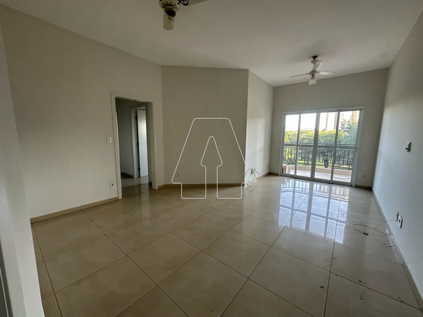 Comprar Apartamento / Padrão em Araçatuba R$ 350.000,00 - Foto 1