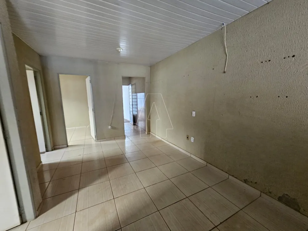 Alugar Casa / Residencial em Araçatuba R$ 800,00 - Foto 2