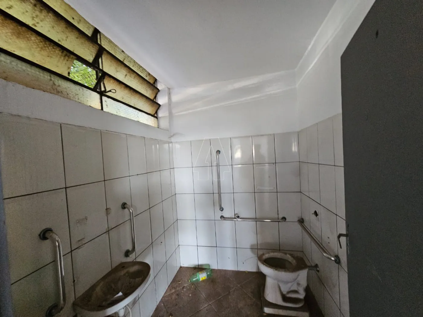 Alugar Comercial / Barracão em Araçatuba R$ 18.000,00 - Foto 7