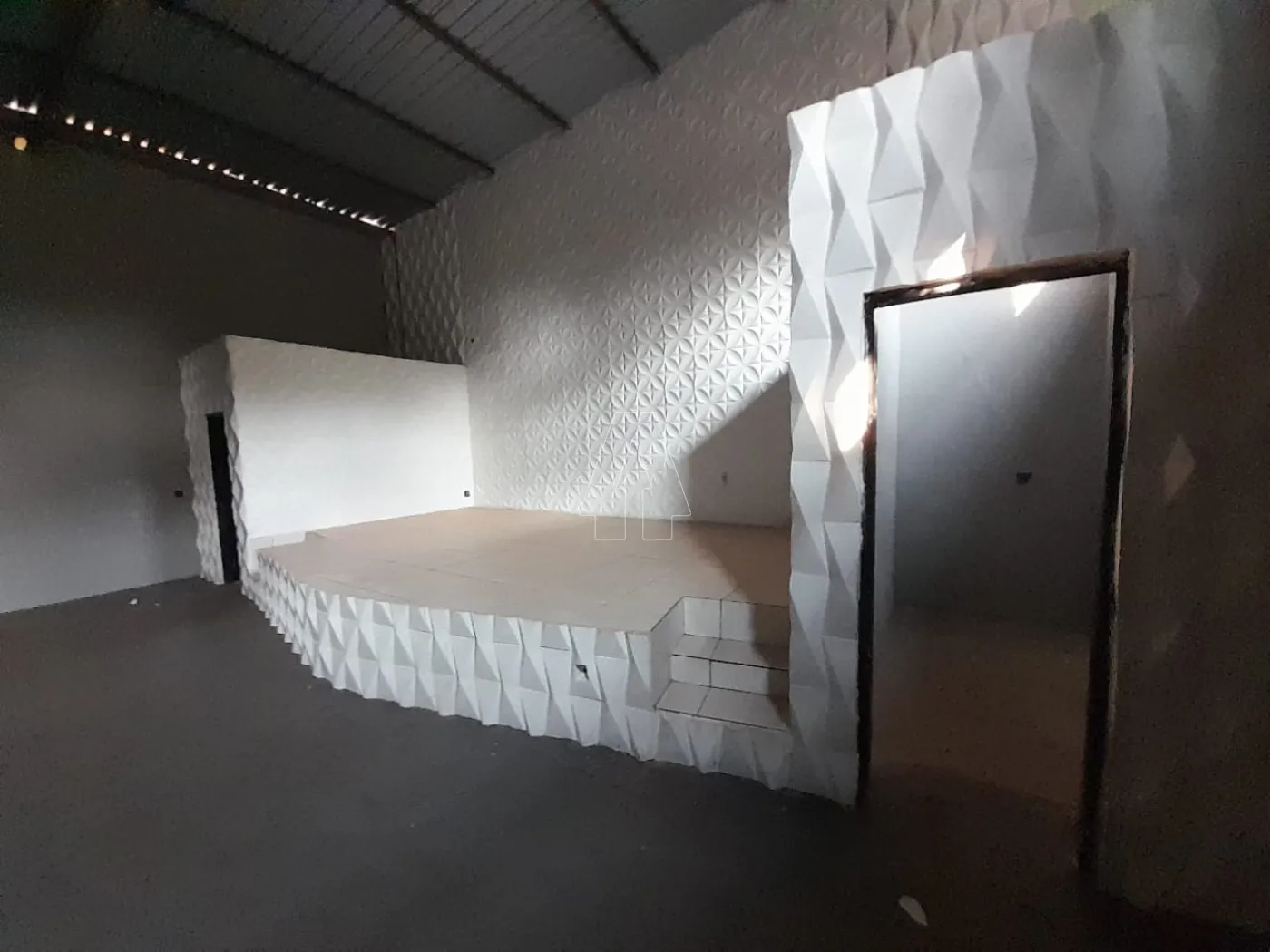 Alugar Comercial / Barracão em Araçatuba R$ 3.000,00 - Foto 5