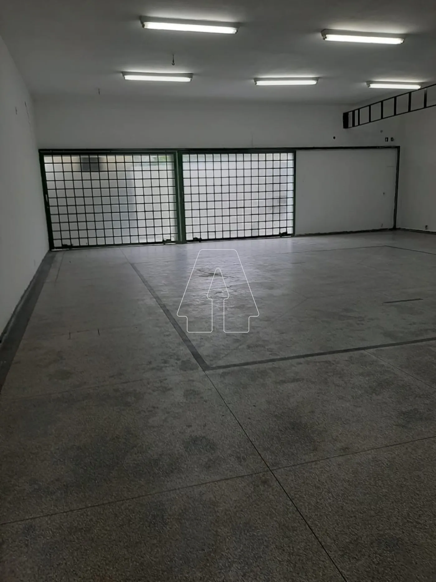Alugar Comercial / Salão em Araçatuba R$ 2.000,00 - Foto 1