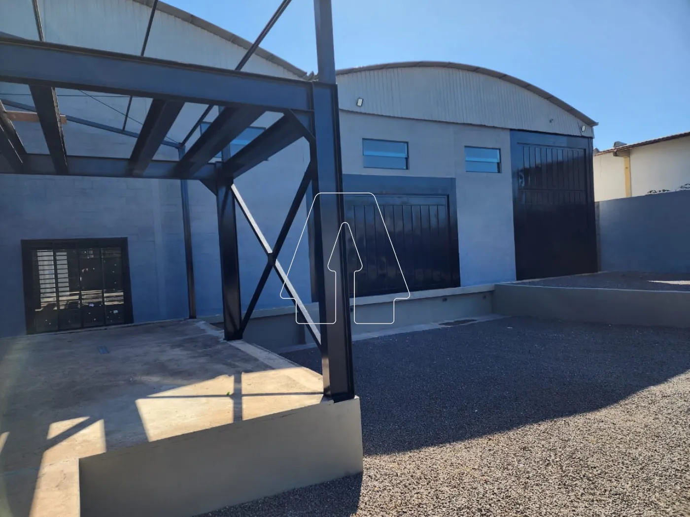 Comprar Comercial / Barracão em Araçatuba - Foto 1