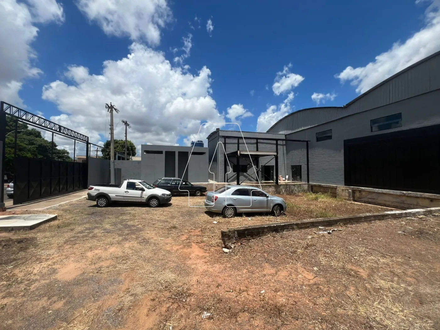 Comprar Comercial / Barracão em Araçatuba - Foto 5