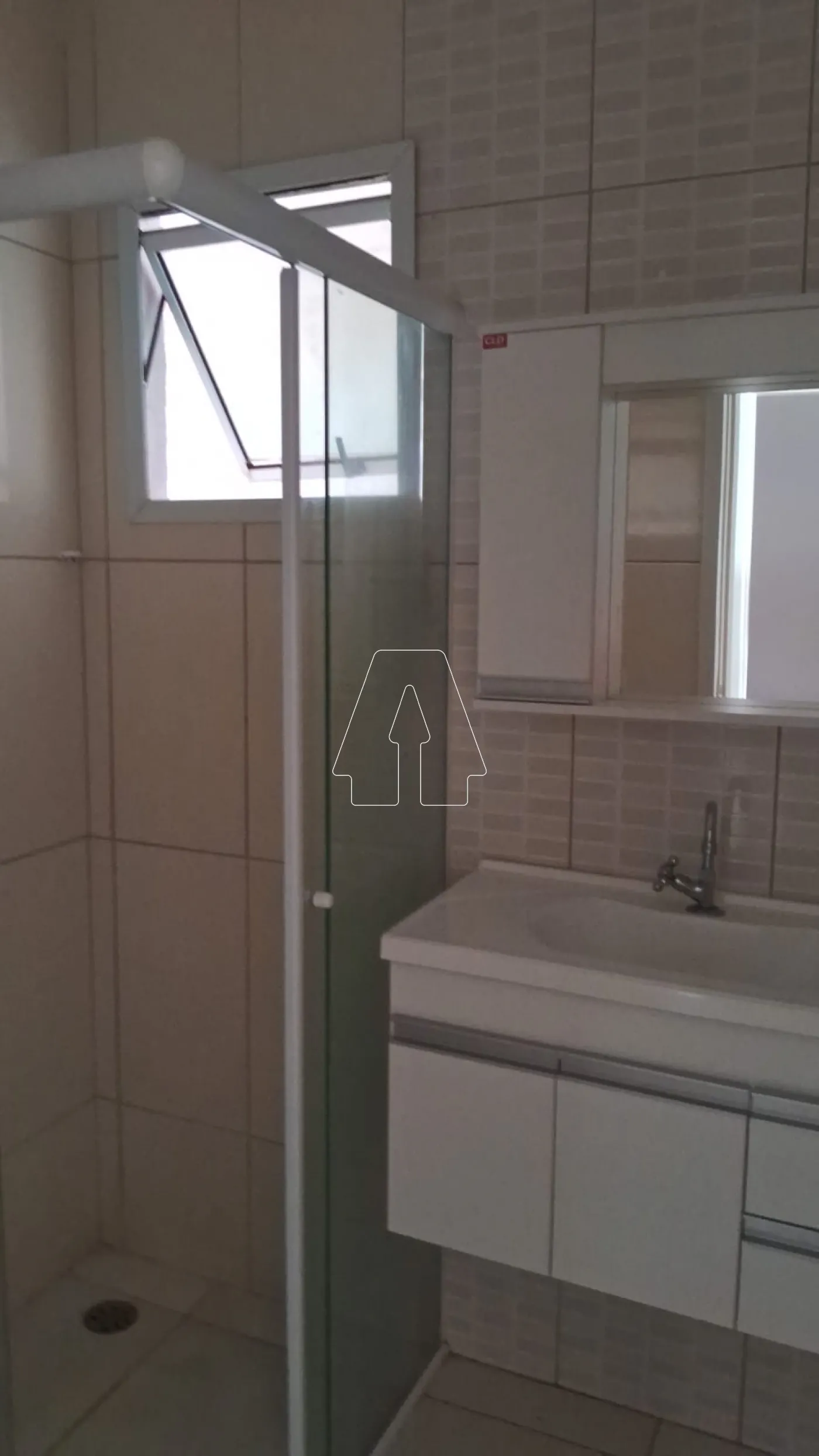Alugar Casa / Condomínio em Araçatuba R$ 1.800,00 - Foto 4