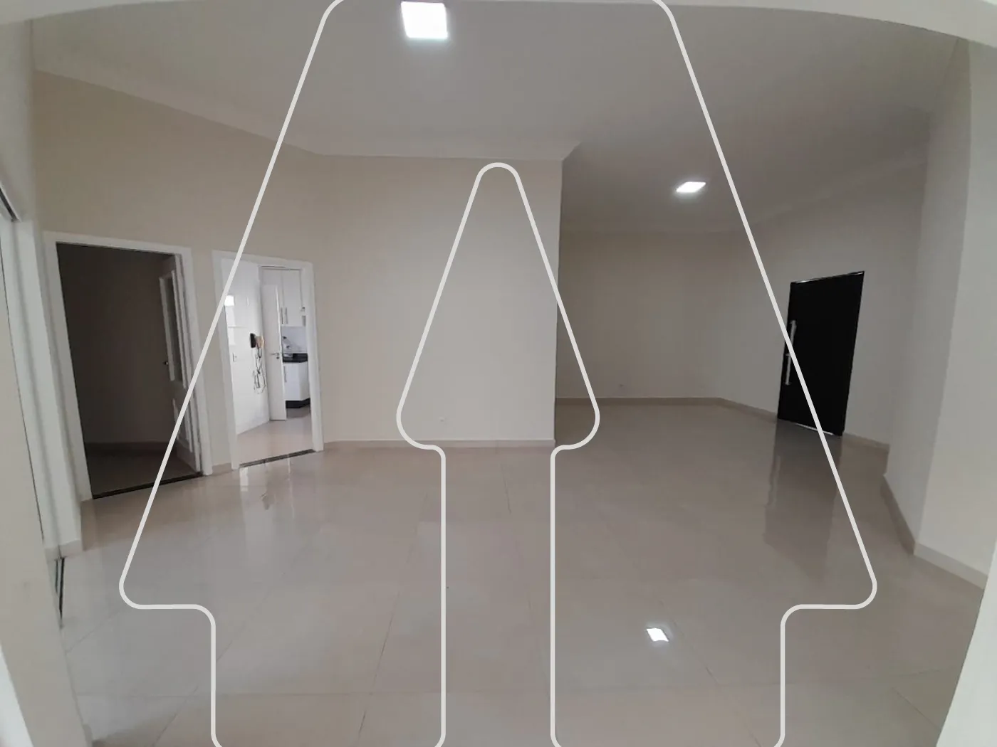 Comprar Casa / Condomínio em Araçatuba R$ 900.000,00 - Foto 2