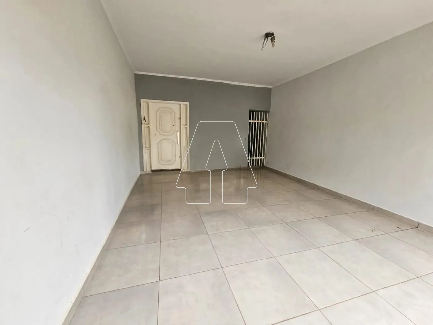 Alugar Casa / Sobrado em Araçatuba R$ 2.800,00 - Foto 1