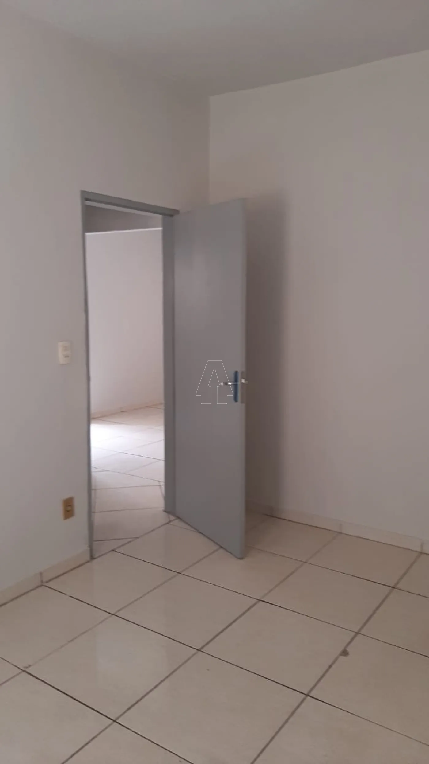 Alugar Casa / Residencial em Araçatuba R$ 900,00 - Foto 1