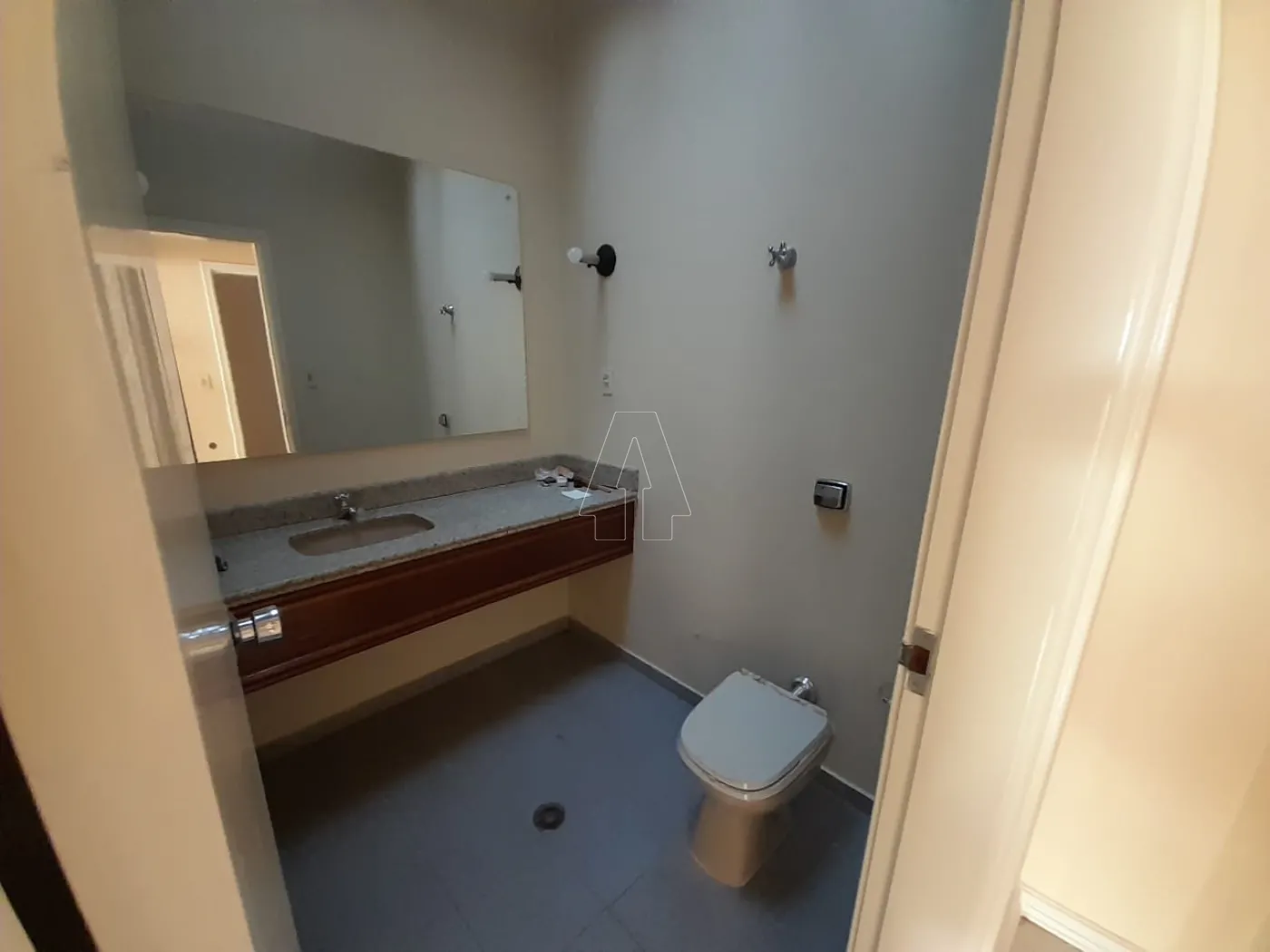 Alugar Casa / Residencial em Araçatuba R$ 5.000,00 - Foto 2