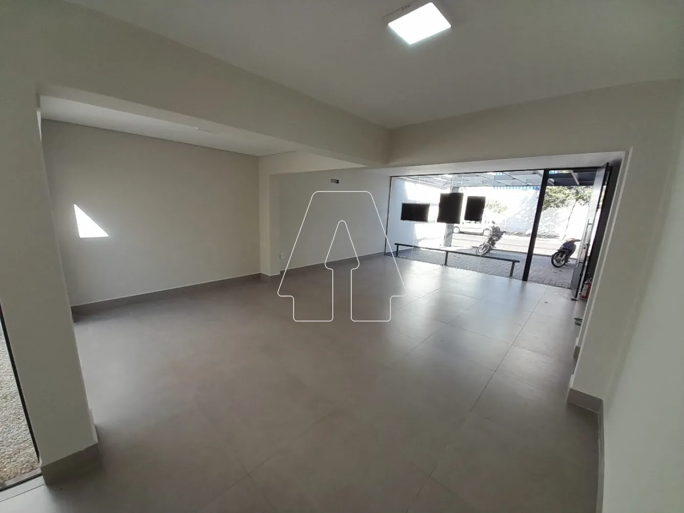 Alugar Comercial / Salão em Araçatuba R$ 5.000,00 - Foto 2