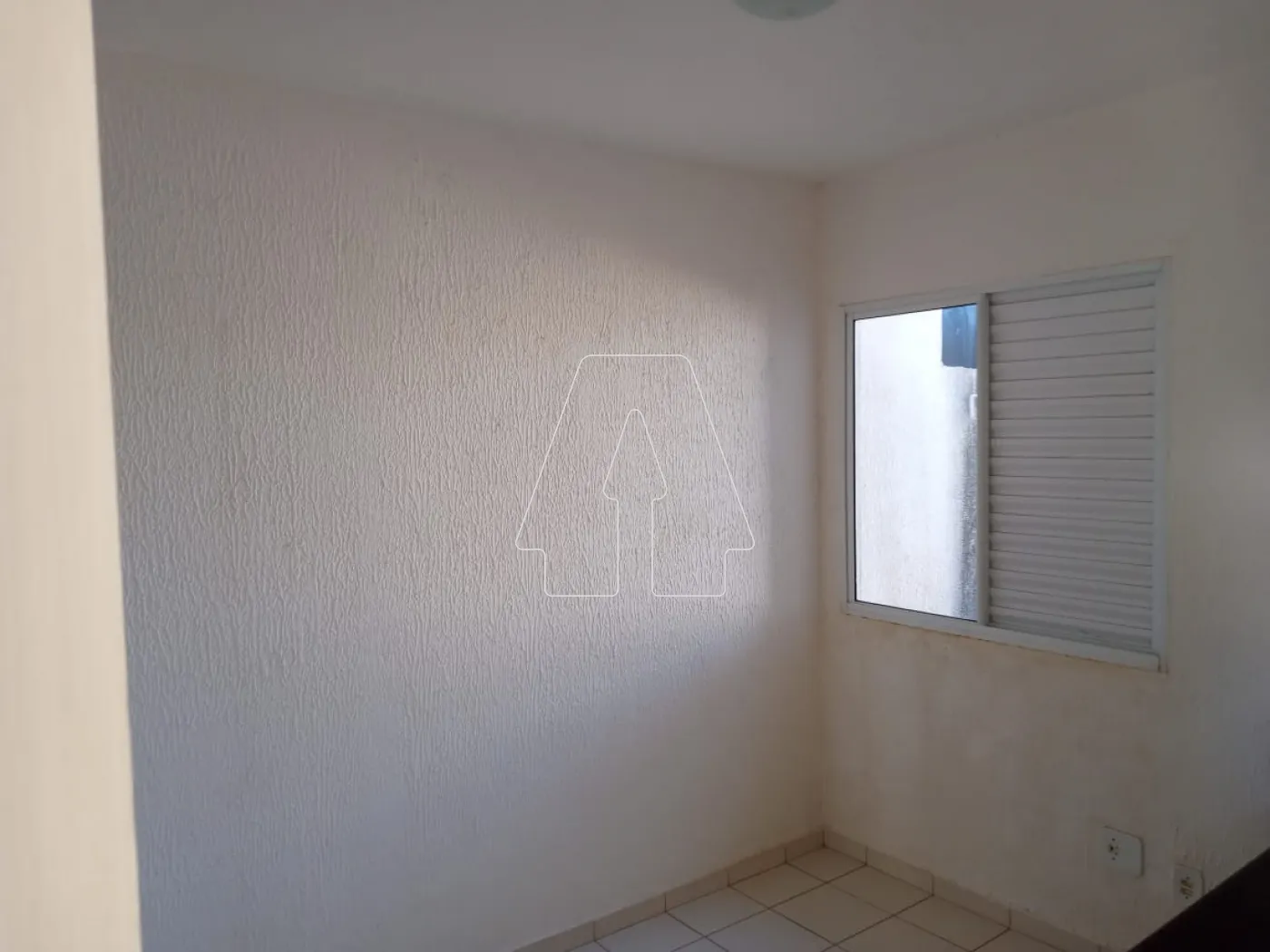 Alugar Casa / Condomínio em Araçatuba R$ 650,00 - Foto 5