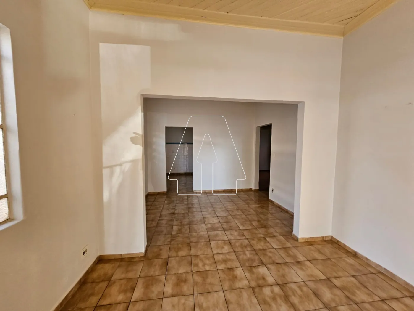 Alugar Casa / Residencial em Araçatuba R$ 2.000,00 - Foto 1