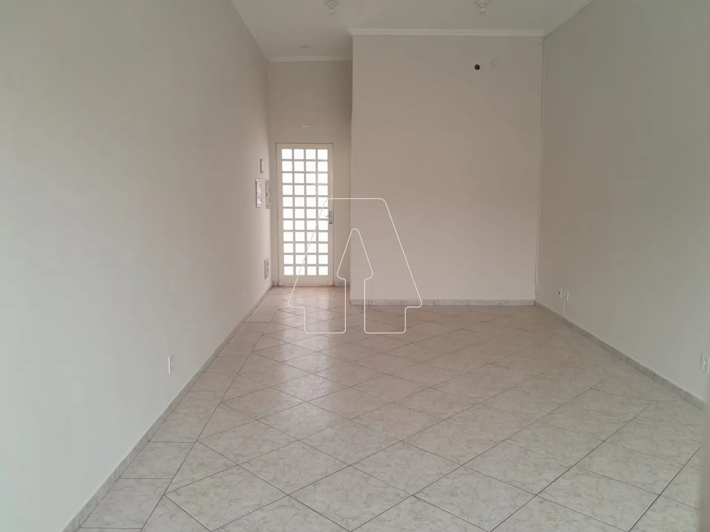 Alugar Comercial / Loja em Araçatuba R$ 1.550,00 - Foto 2