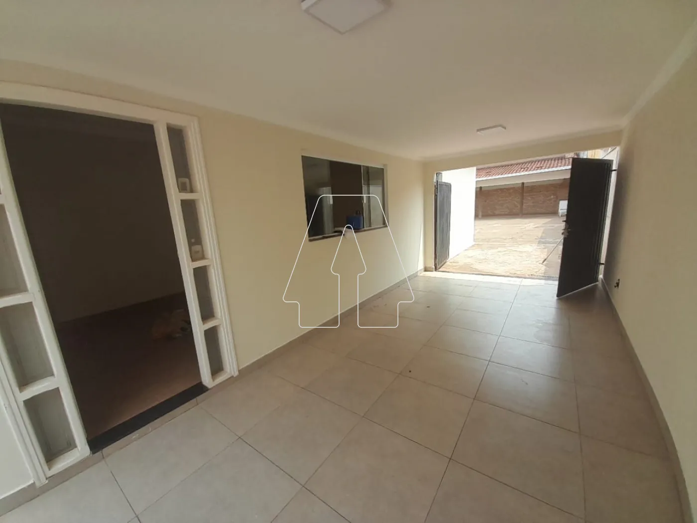 Alugar Casa / Residencial em Araçatuba R$ 2.300,00 - Foto 2