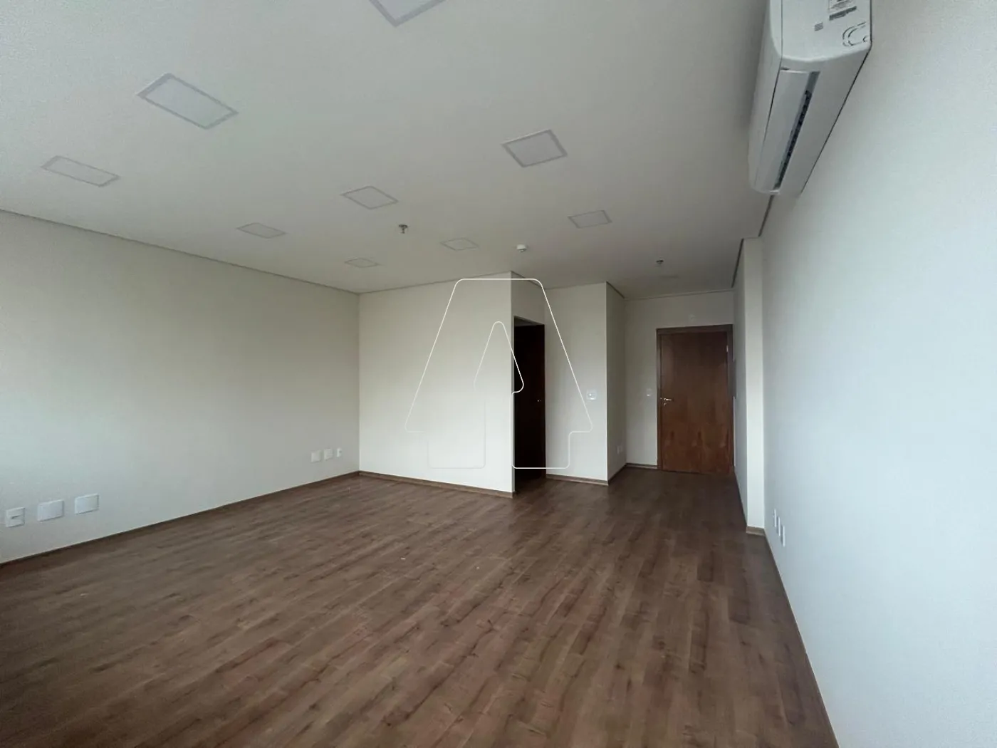Alugar Comercial / Sala em Condomínio em Araçatuba R$ 1.500,00 - Foto 2