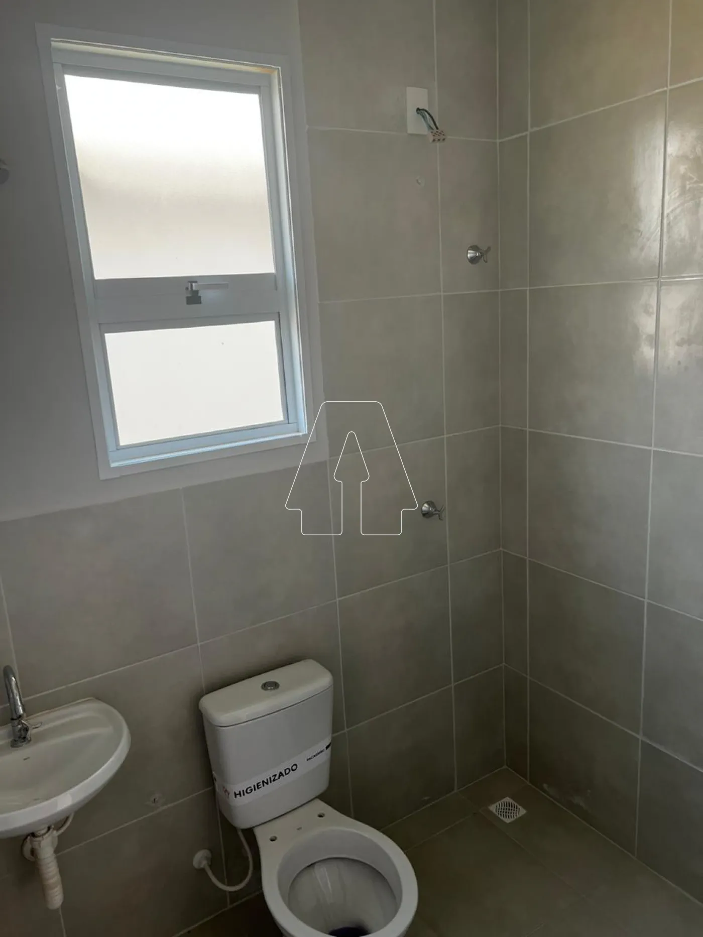 Alugar Casa / Residencial em Araçatuba R$ 800,00 - Foto 4
