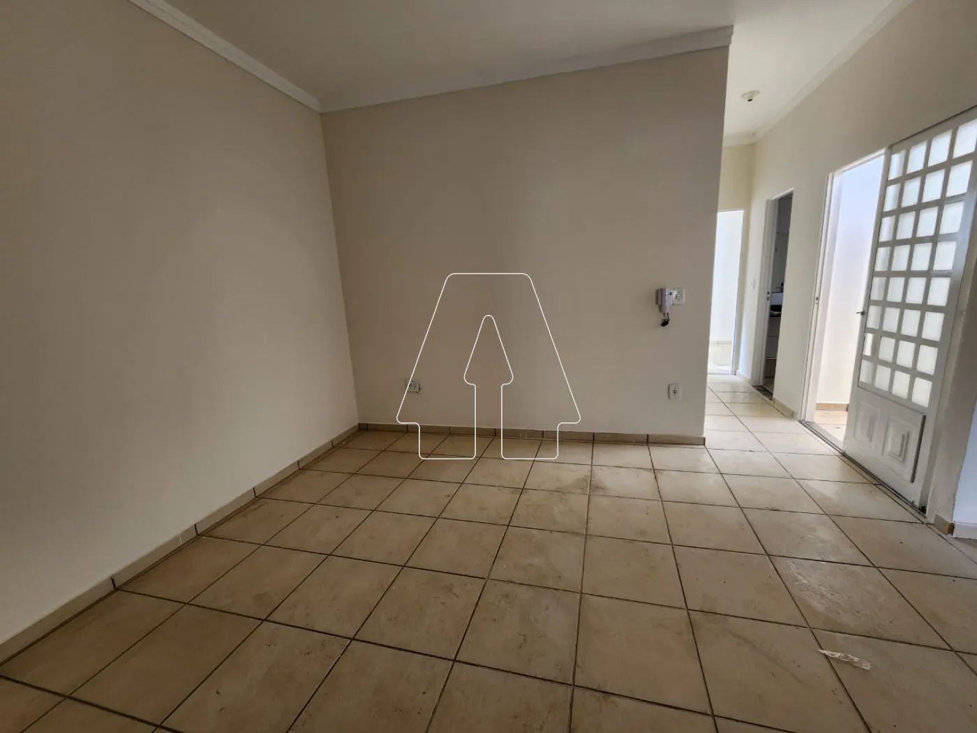 Alugar Casa / Residencial em Araçatuba R$ 1.800,00 - Foto 2