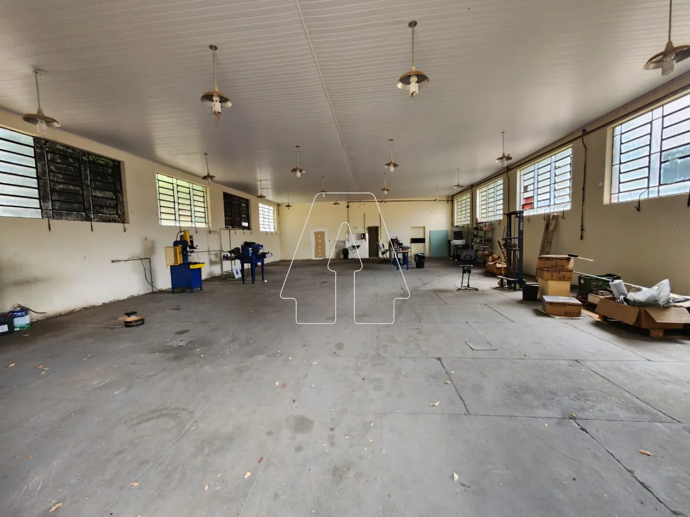 Comprar Comercial / Galpão em Araçatuba - Foto 1