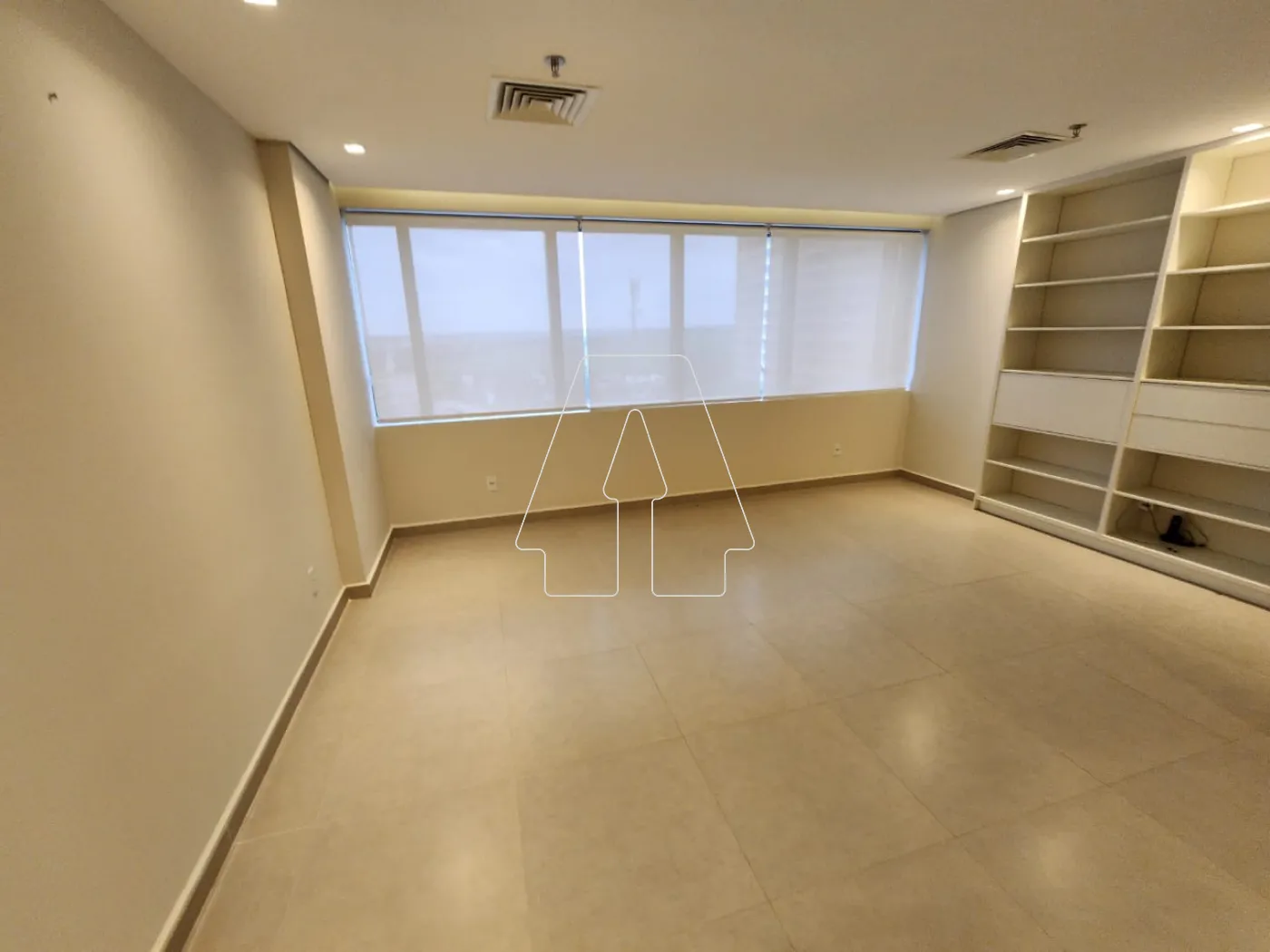 Alugar Comercial / Sala em Condomínio em Araçatuba R$ 2.800,00 - Foto 2