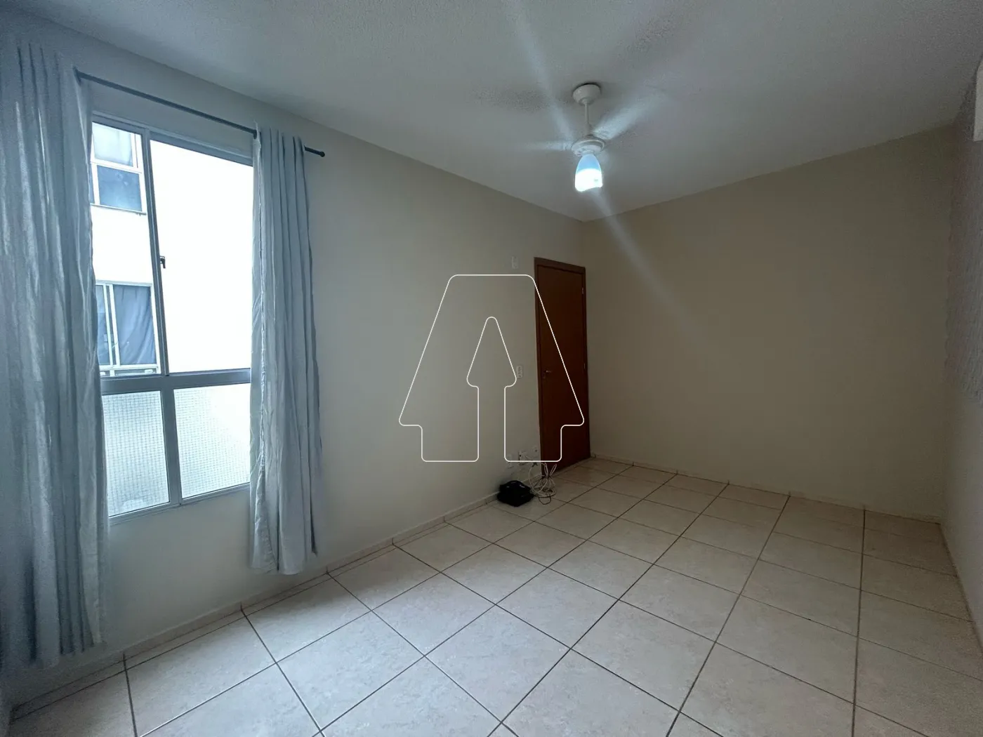 Alugar Apartamento / Padrão em Araçatuba R$ 1.100,00 - Foto 2