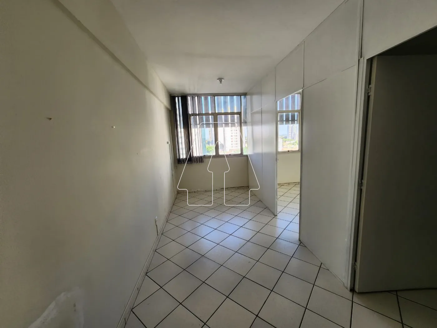 Alugar Comercial / Sala em Condomínio em Araçatuba R$ 800,00 - Foto 2