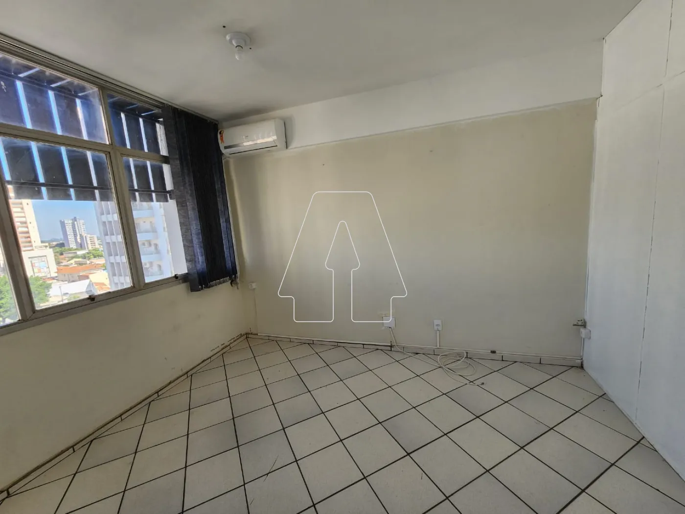 Alugar Comercial / Sala em Condomínio em Araçatuba R$ 800,00 - Foto 3