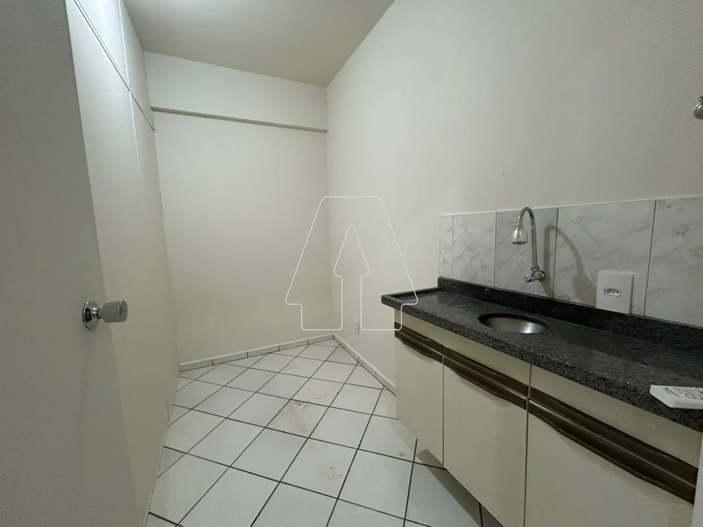 Alugar Comercial / Sala em Condomínio em Araçatuba R$ 800,00 - Foto 4
