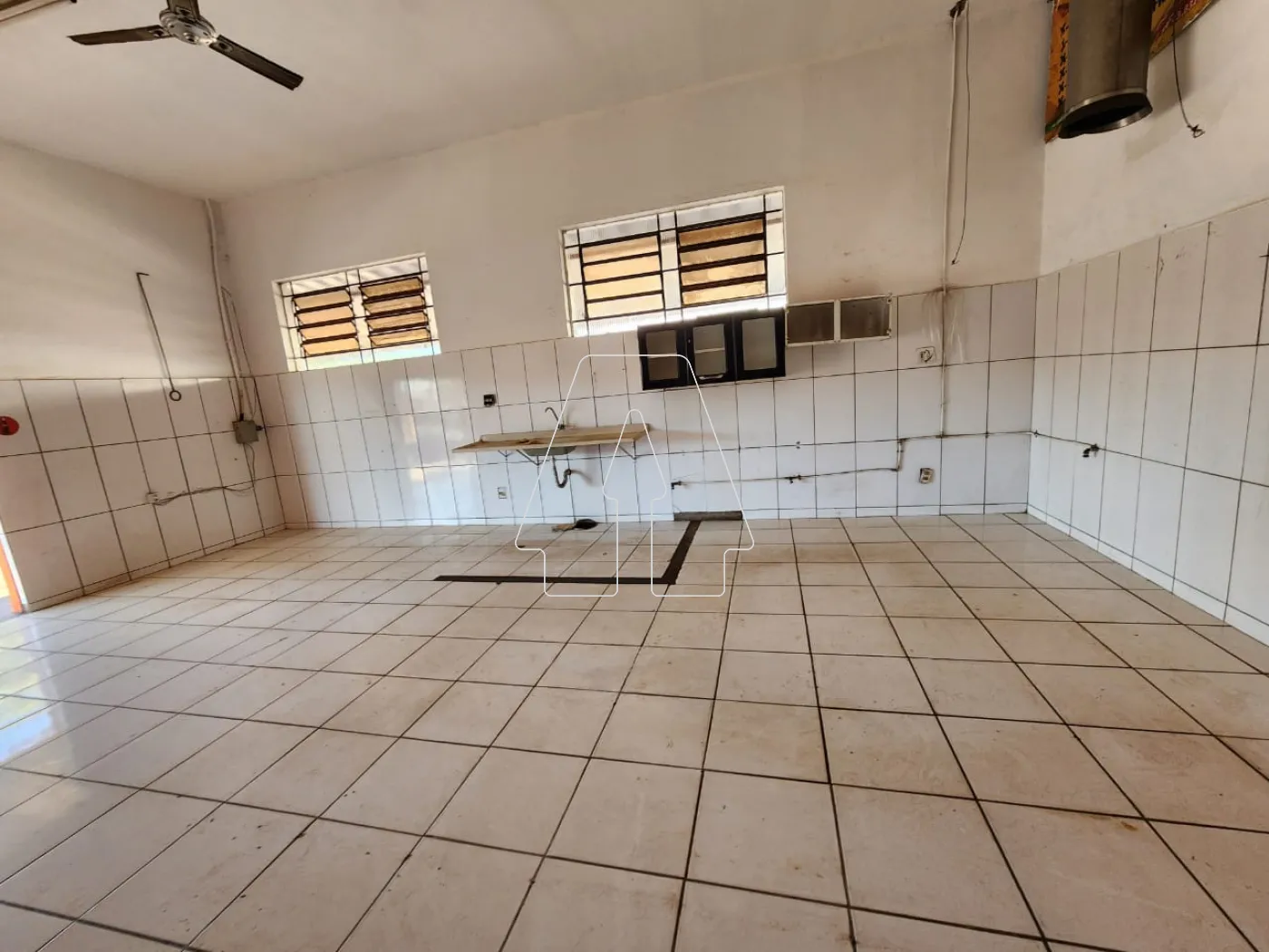 Alugar Comercial / Salão em Araçatuba R$ 1.900,00 - Foto 4