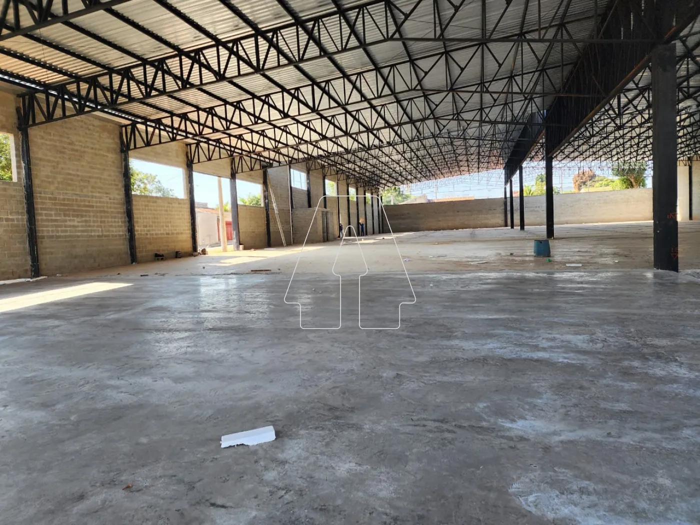 Comprar Comercial / Barracão em Araçatuba - Foto 2