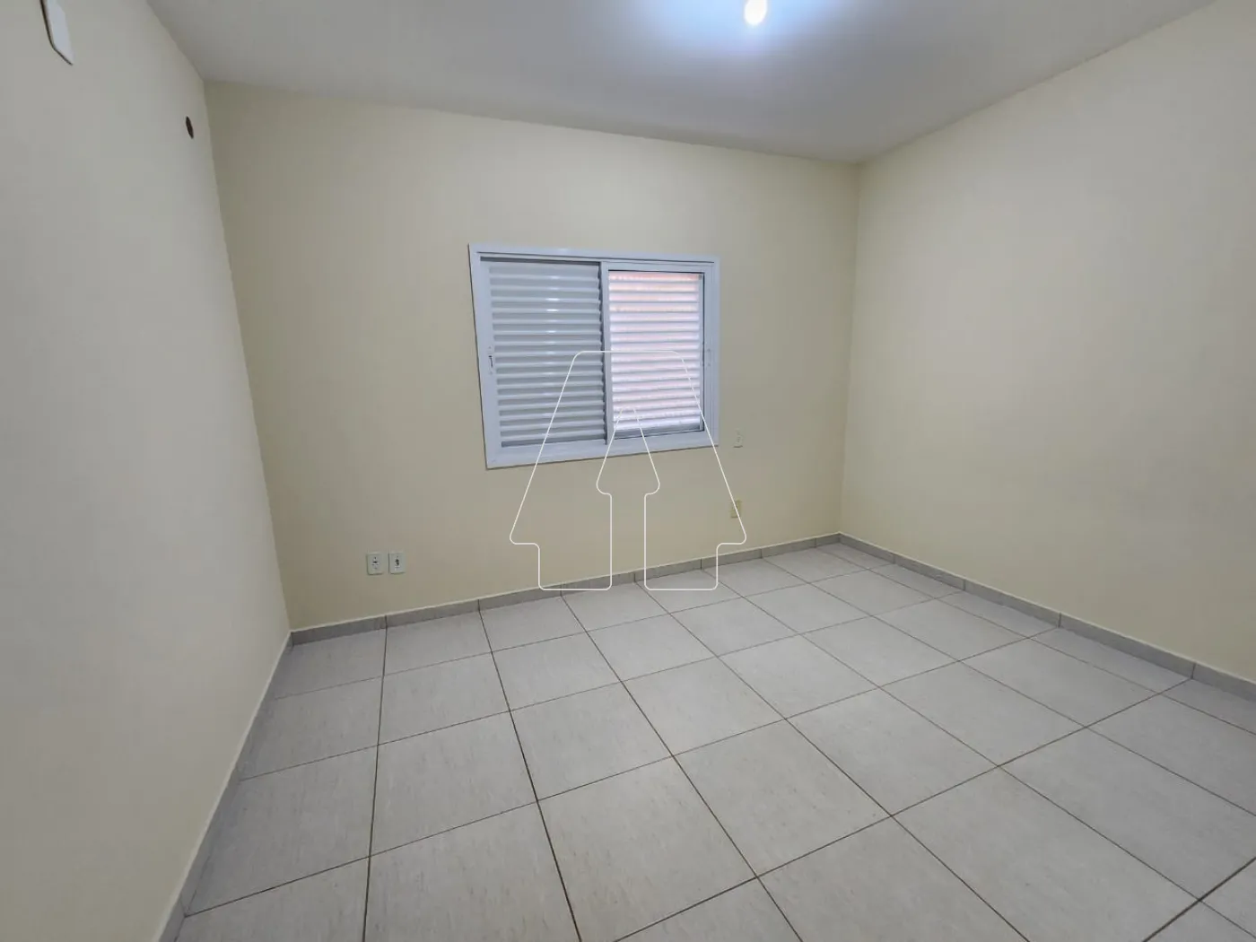 Alugar Apartamento / Padrão em Araçatuba R$ 1.300,00 - Foto 4