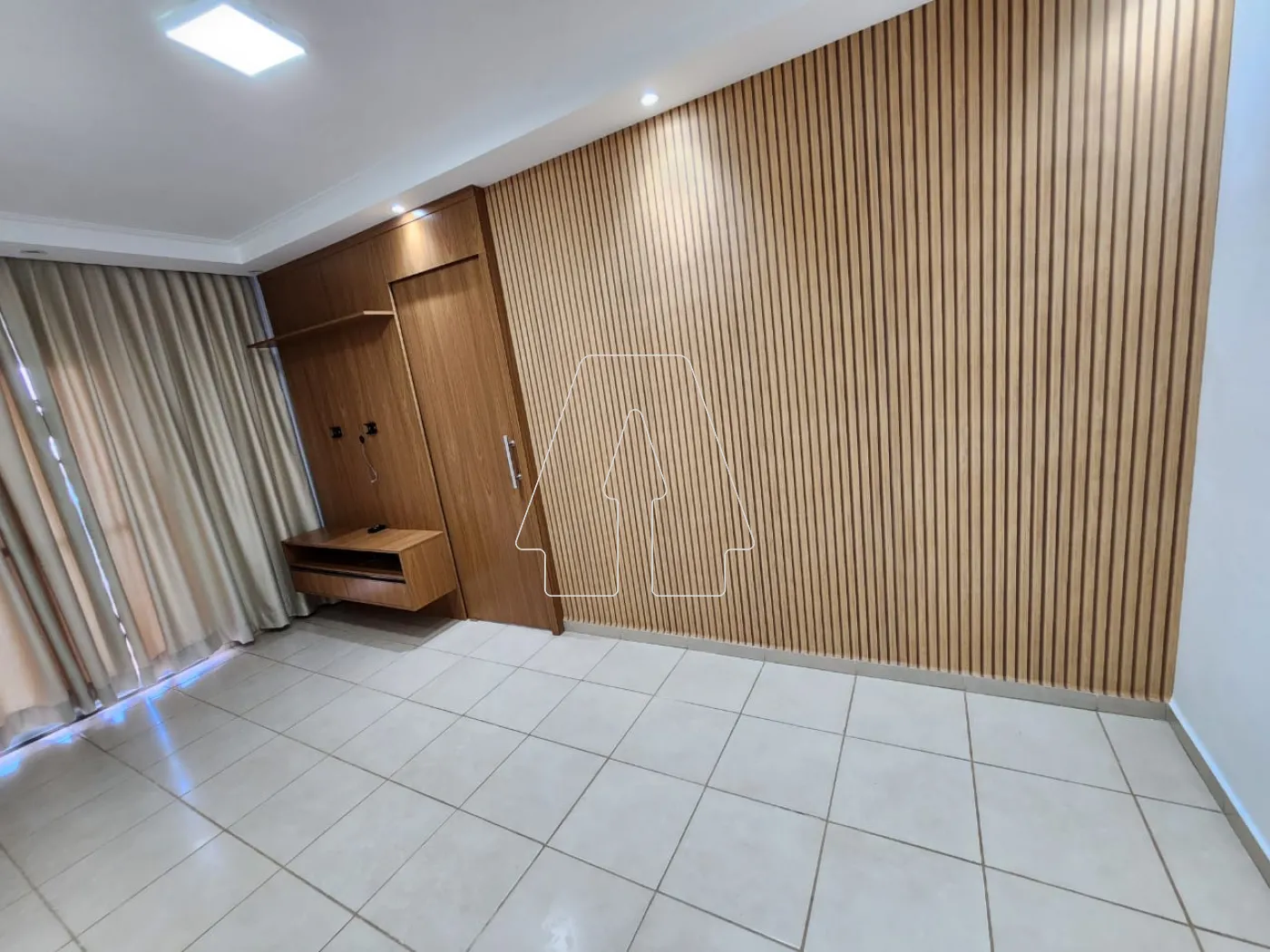 Alugar Apartamento / Padrão em Araçatuba R$ 1.400,00 - Foto 1