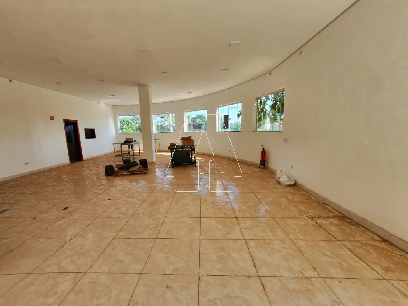 Alugar Comercial / Salão em Araçatuba R$ 2.500,00 - Foto 2