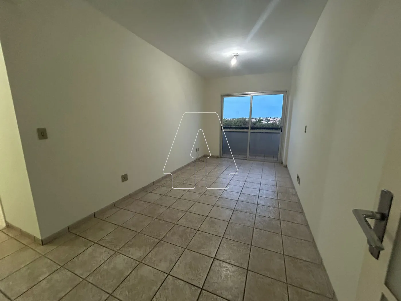 Alugar Apartamento / Padrão em Araçatuba R$ 700,00 - Foto 1