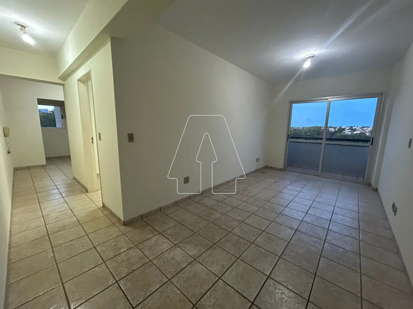Alugar Apartamento / Padrão em Araçatuba R$ 700,00 - Foto 2
