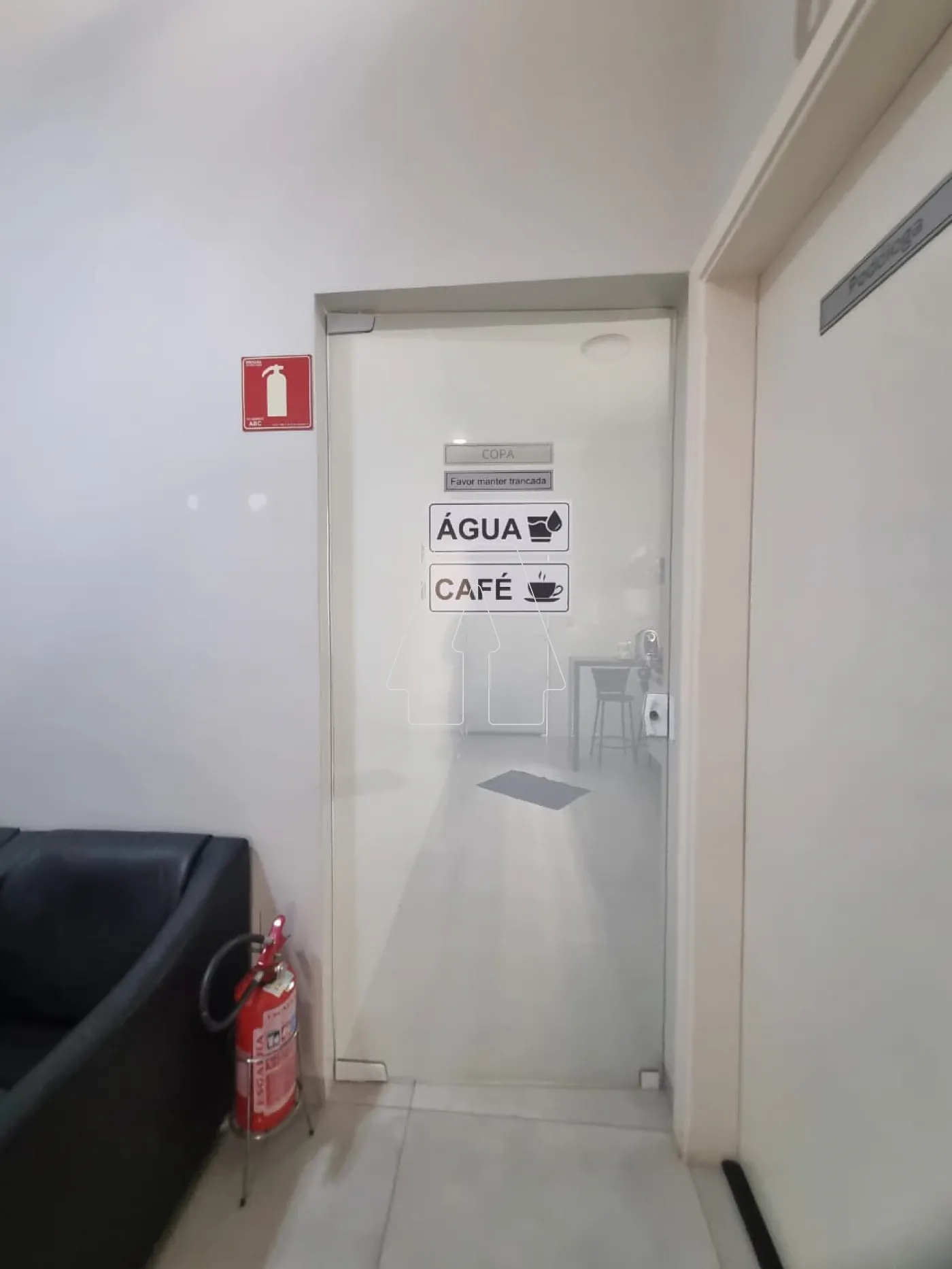 Alugar Comercial / Sala em Araçatuba R$ 575,00 - Foto 2