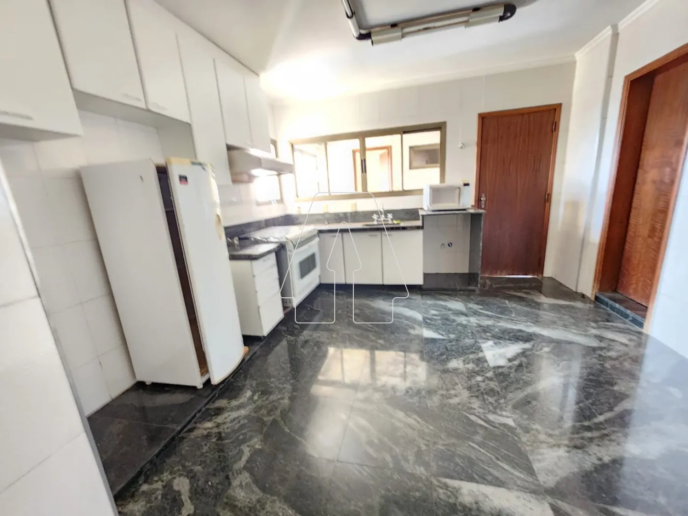 Alugar Apartamento / Padrão em Araçatuba R$ 2.000,00 - Foto 3