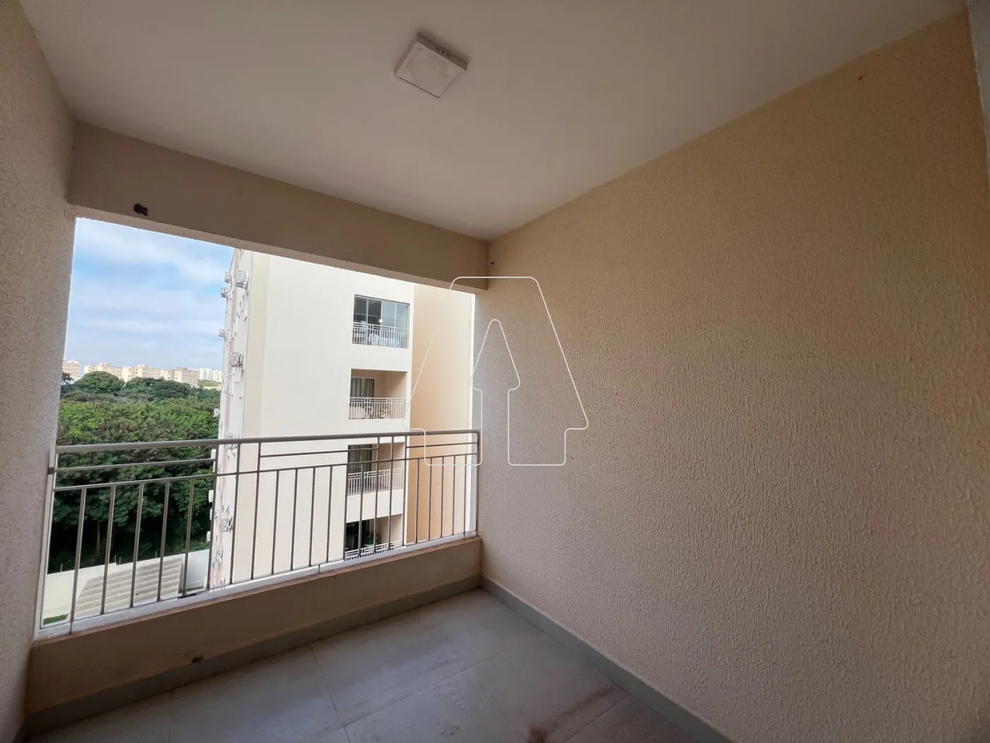 Alugar Apartamento / Padrão em Araçatuba R$ 1.700,00 - Foto 2