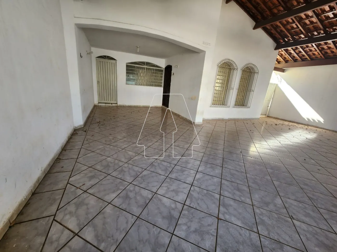 Alugar Casa / Residencial em Araçatuba R$ 2.500,00 - Foto 1