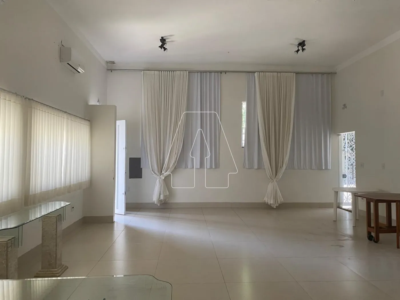 Alugar Comercial / Salão em Araçatuba R$ 5.000,00 - Foto 1