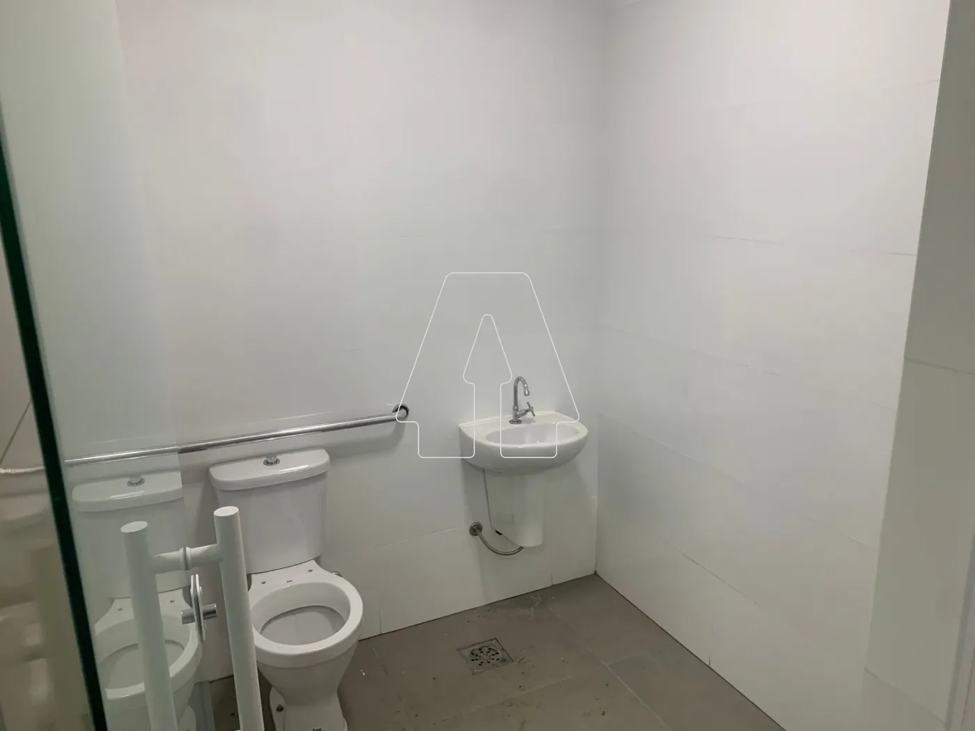 Alugar Comercial / Barracão em Araçatuba R$ 12.000,00 - Foto 8