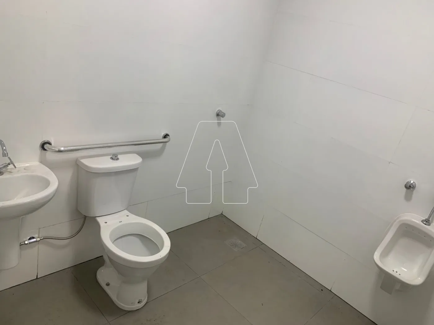 Alugar Comercial / Barracão em Araçatuba R$ 12.000,00 - Foto 9