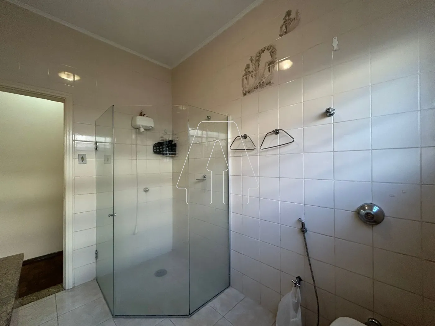 Alugar Casa / Residencial em Araçatuba R$ 5.000,00 - Foto 8