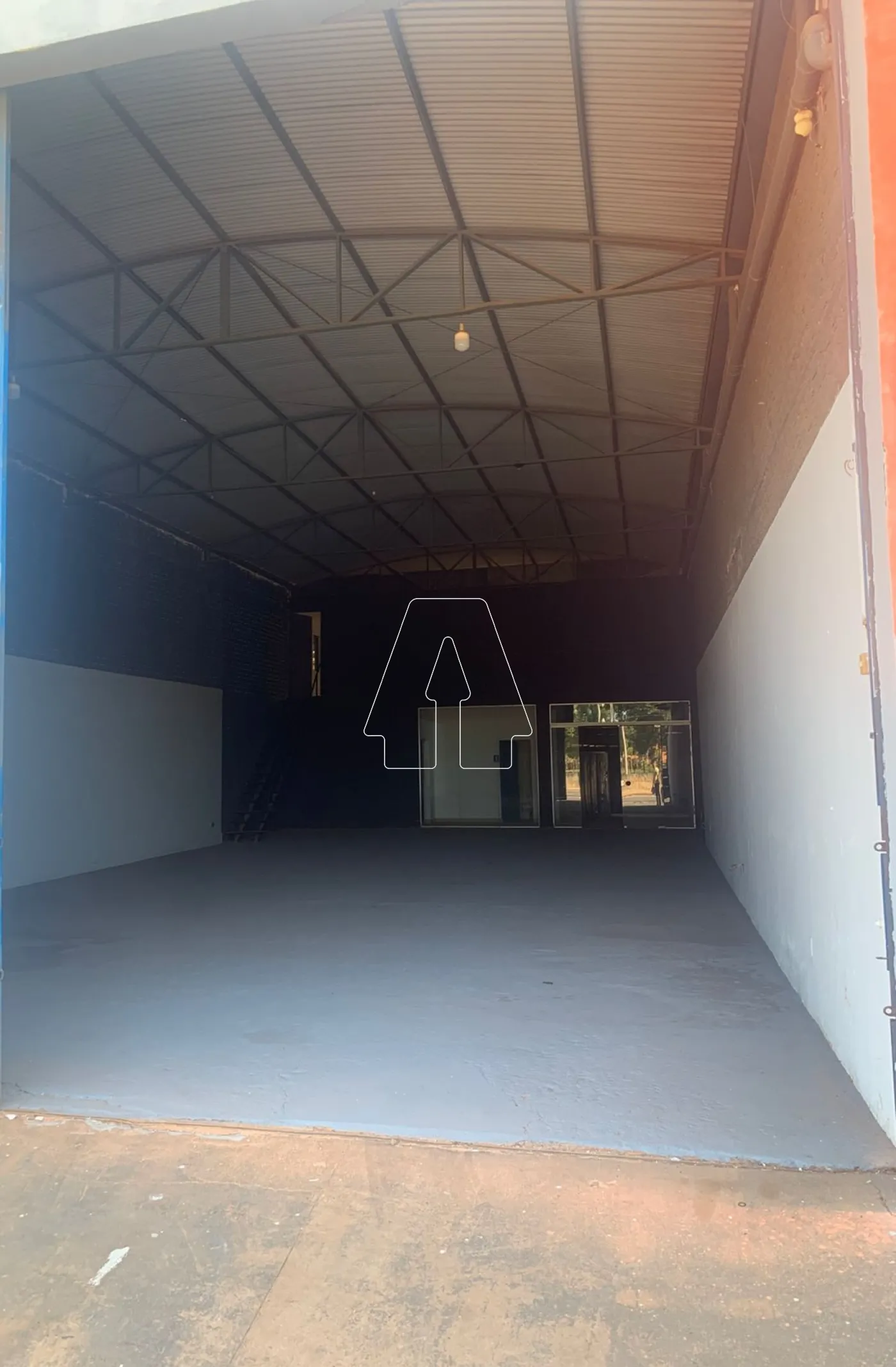 Alugar Comercial / Barracão em Araçatuba R$ 4.000,00 - Foto 3