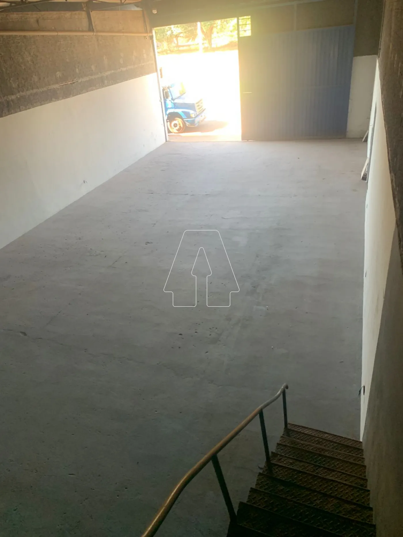 Alugar Comercial / Barracão em Araçatuba R$ 4.000,00 - Foto 2