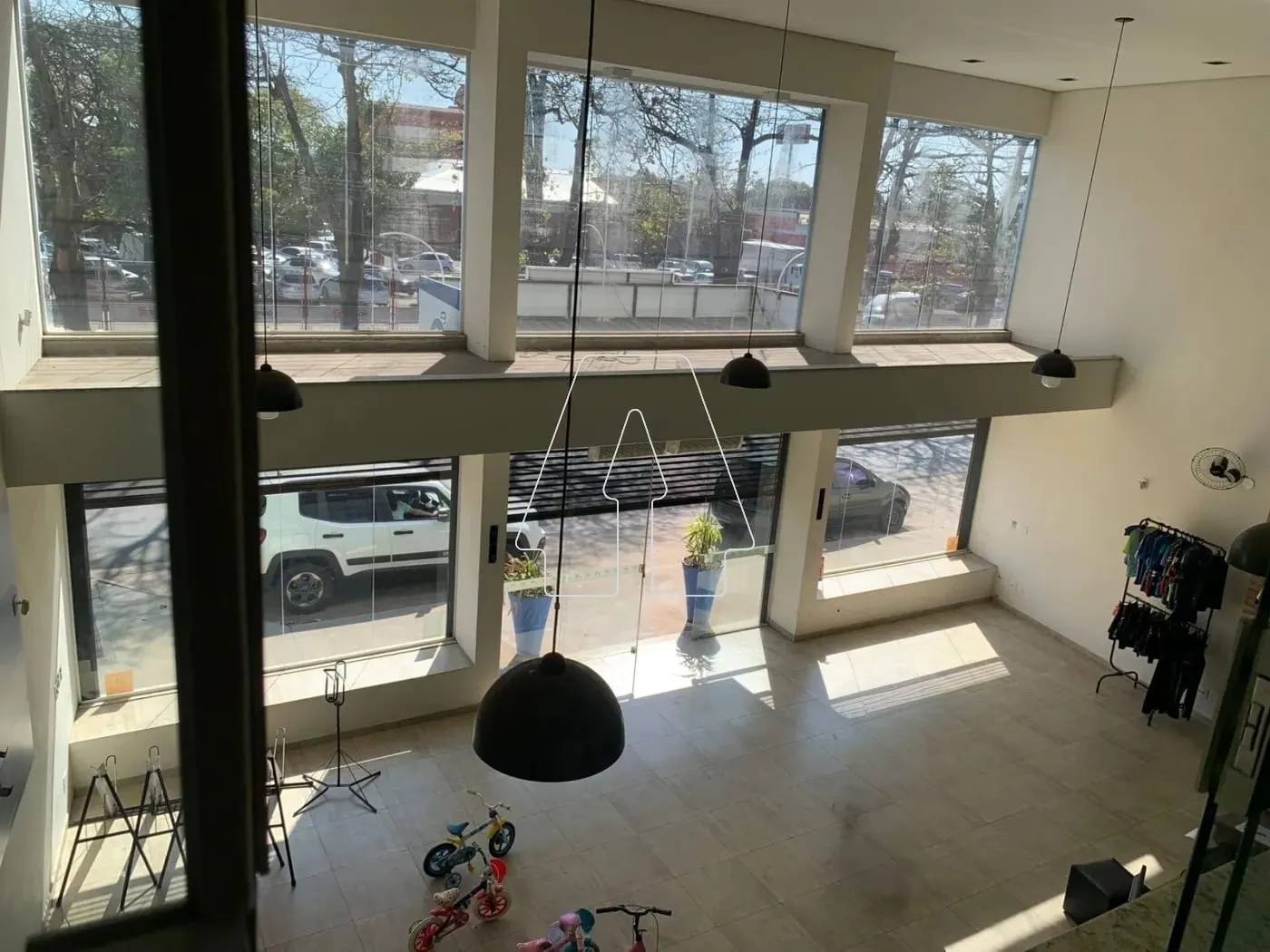 Alugar Comercial / Salão em Araçatuba R$ 7.500,00 - Foto 1