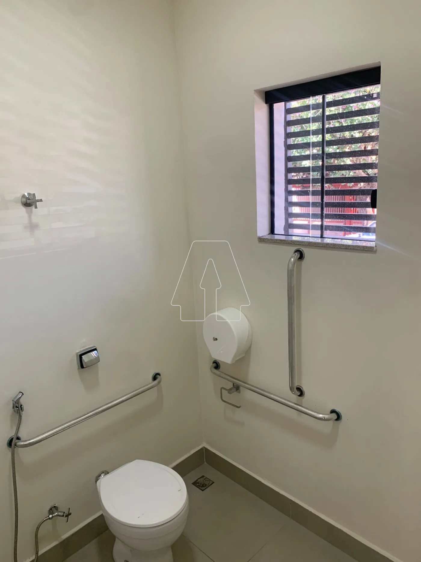 Alugar Comercial / Salão em Araçatuba R$ 6.000,00 - Foto 8